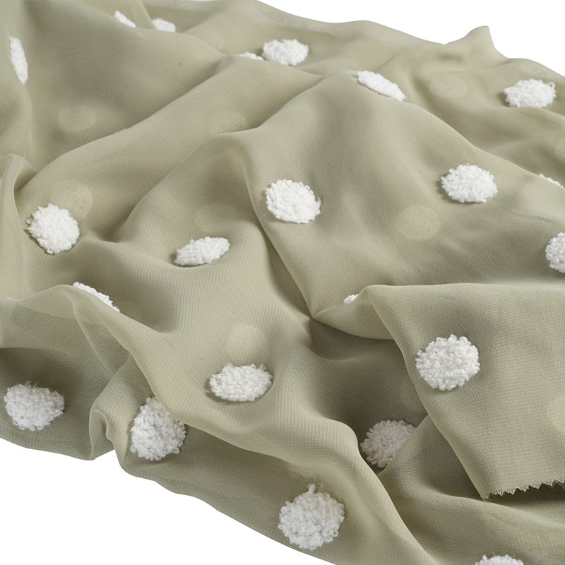 75d/18t Flat Chiffon Dengan Fabrik Sulaman Tuala